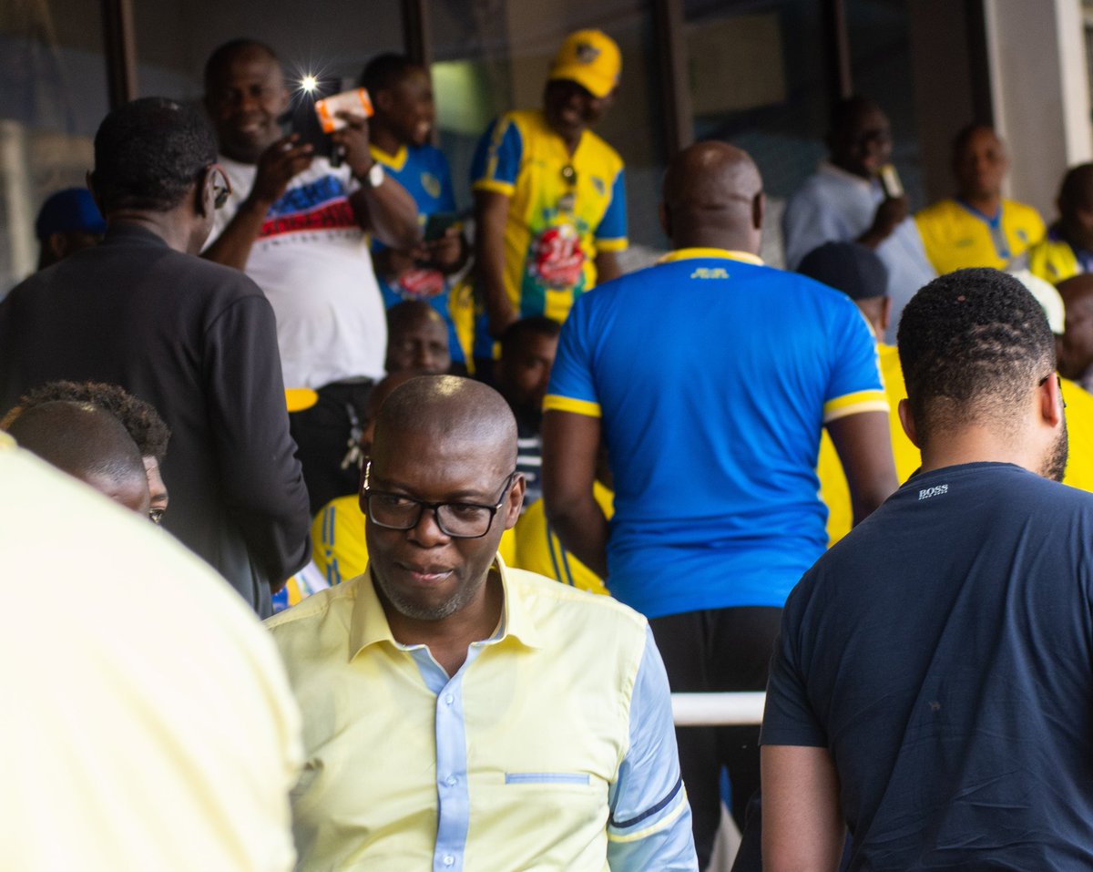 Jeux de pouvoir, pouvoir du jeu : football et politique en RDC